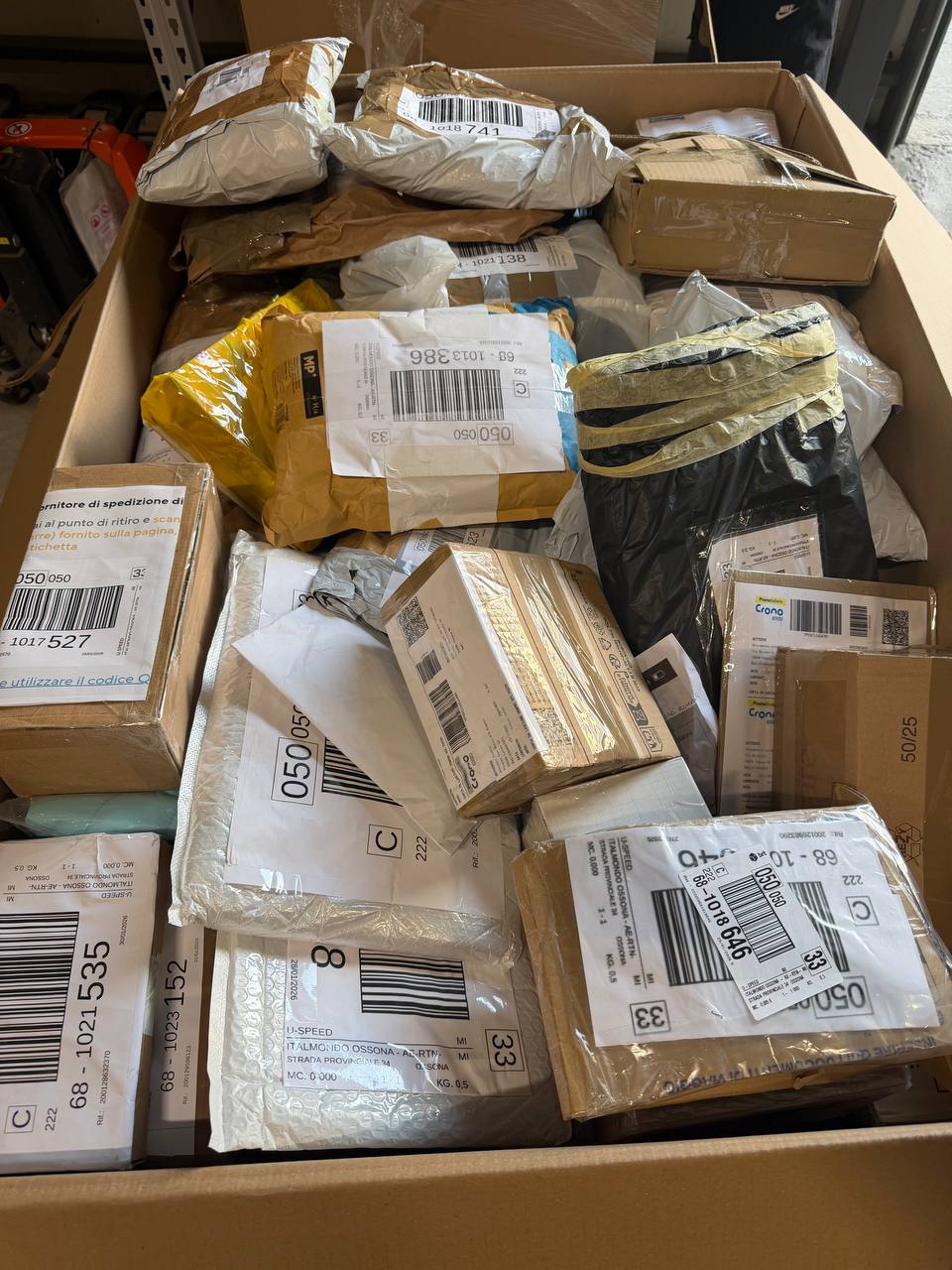 Zaginione przesyłki z Włoch – mix produktów do odsprzedaży