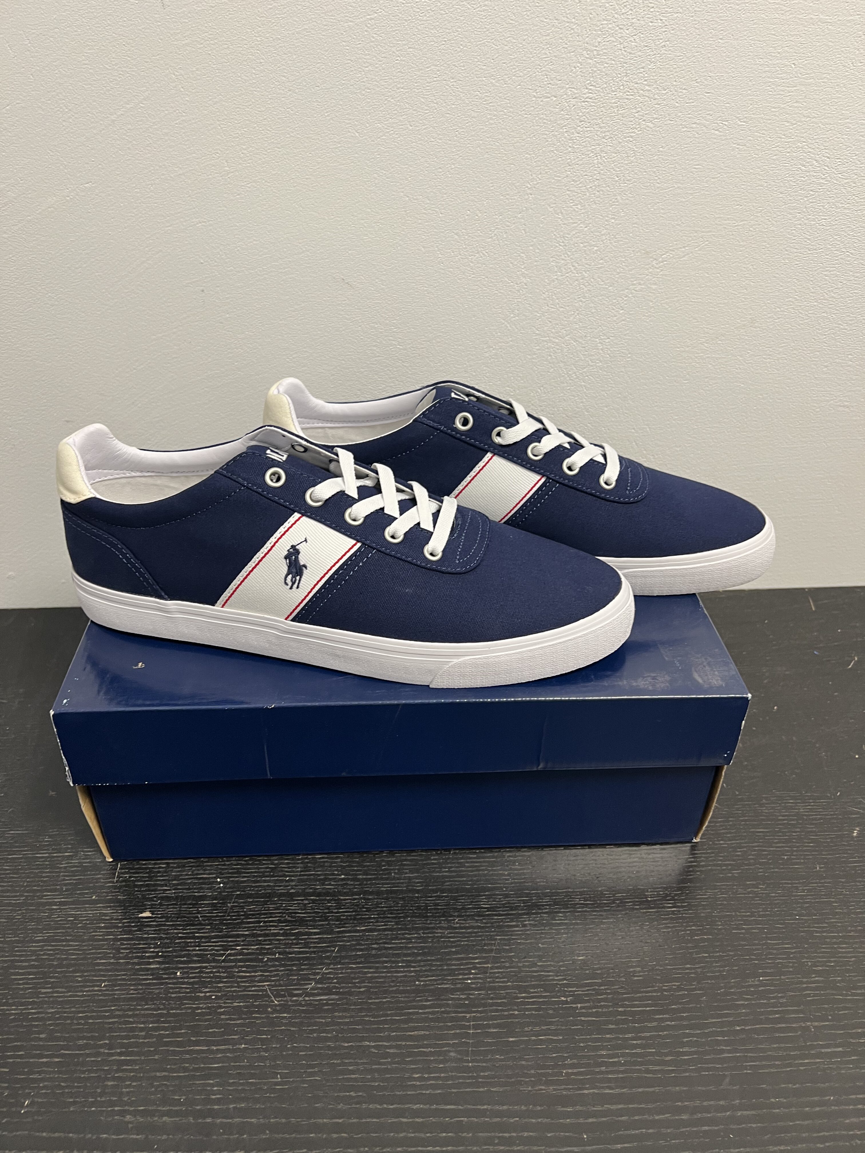 Box butów – 17 par | Obuwie Premium Strefa Mody Hurtowy mix obuwia premium zoptymalizowany pod sprzedaż